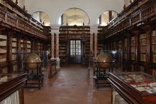Oltre 100 firme per la petizione che vuole salvare la Biblioteca statale 