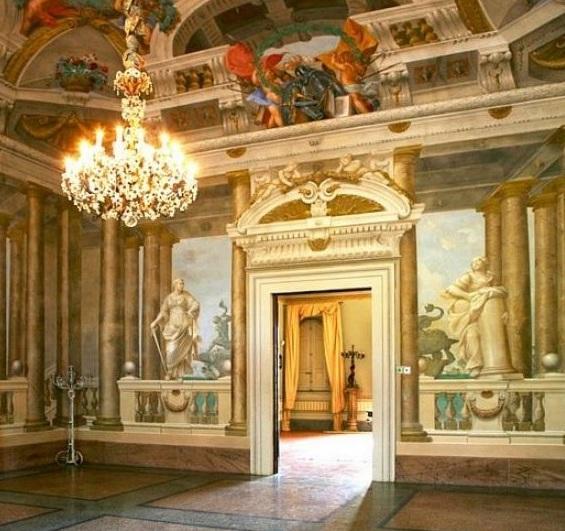 Villa Fanini è abbandonata ma gli affreschi interni non rischiano il degrado 