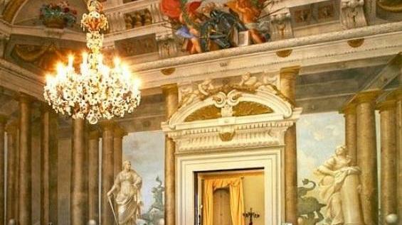Villa Fanini è abbandonata ma gli affreschi interni non rischiano il degrado