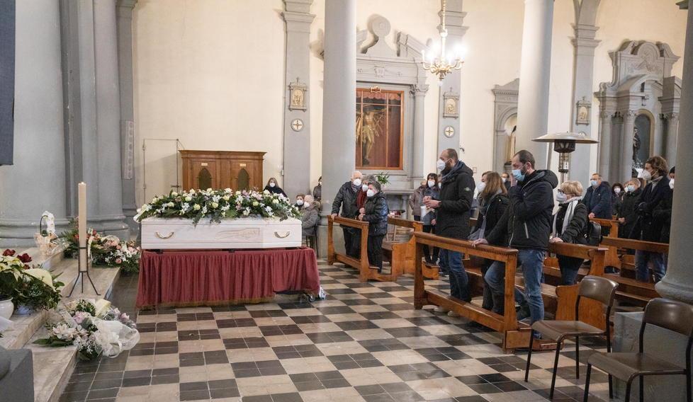 Ultimo saluto a Monica la cassiera sempre gentile anche durante la malattia 