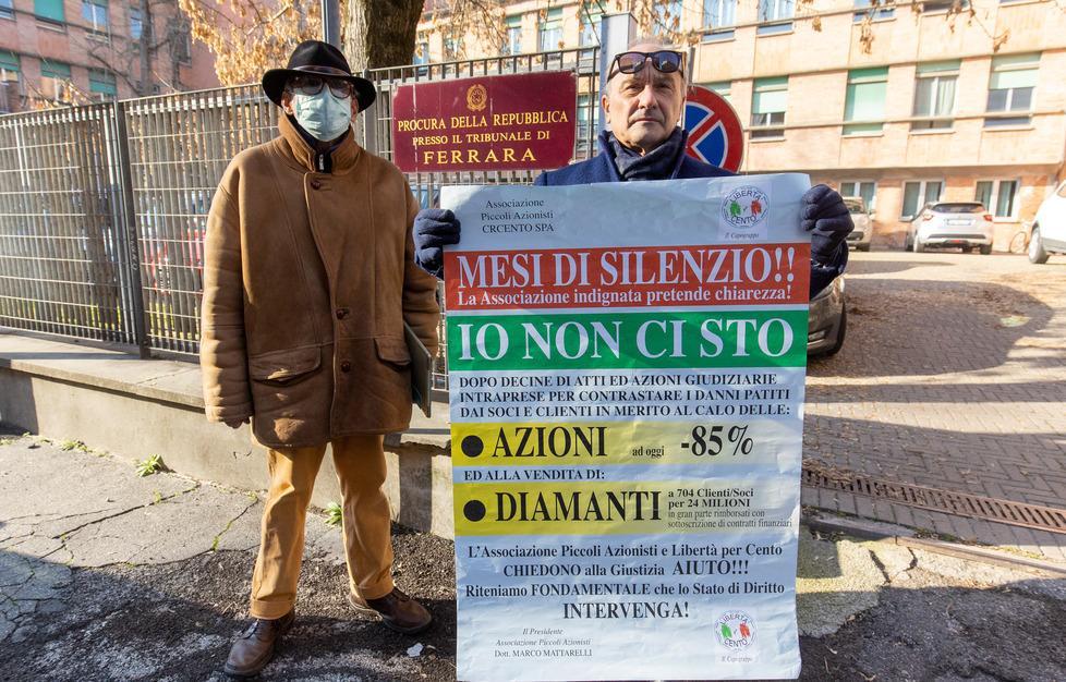 Sulle azioni deprezzate l’ira dei piccoli azionisti «Silenzio allarmante»