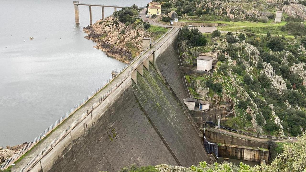 Pattada, iniziato lo svuotamento della diga del Lerno 
