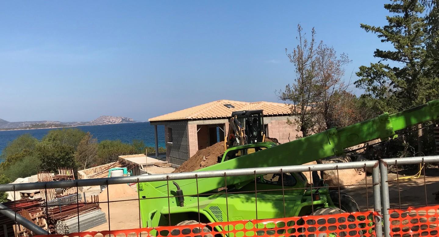 Piano casa Sardegna: fascia costiera intoccabile, oltre c'è il super bonus per gli hotel 