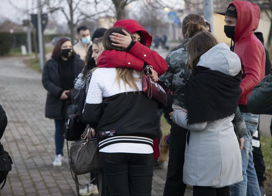 Modena, la tragedia in Algeria. «L’inchiesta ci dirà la verità sulla morte di Alex» 