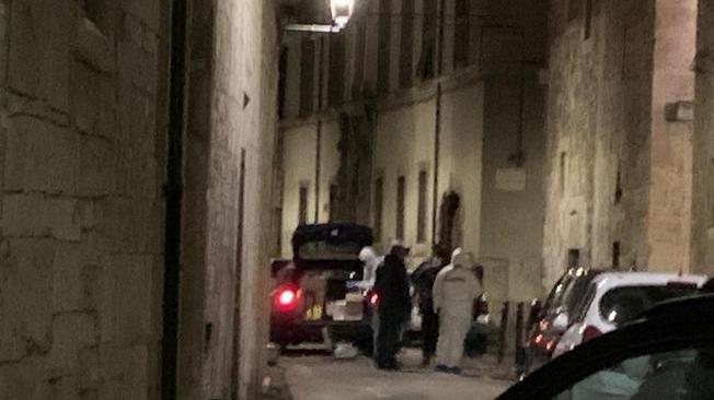 Accoltellato a Ascoli: arrestato l'uomo interrogato nella notte