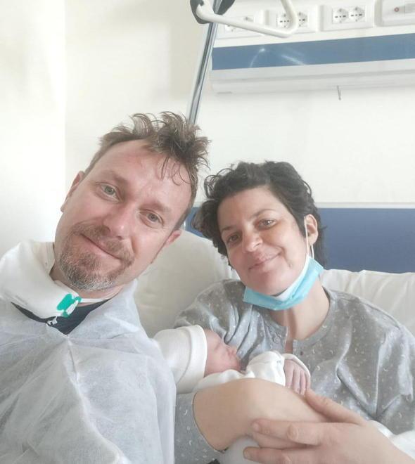 Ecco la piccola Nina È nata in autostrada prima di arrivare al Noa