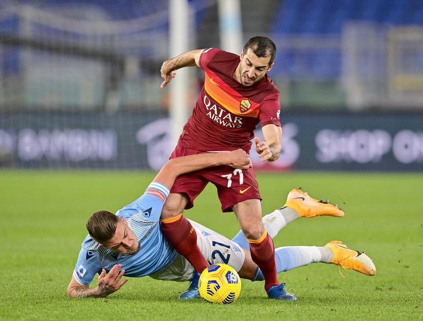 Arrivederci Roma Lazio padrona il derby si tinge di biancoceleste 