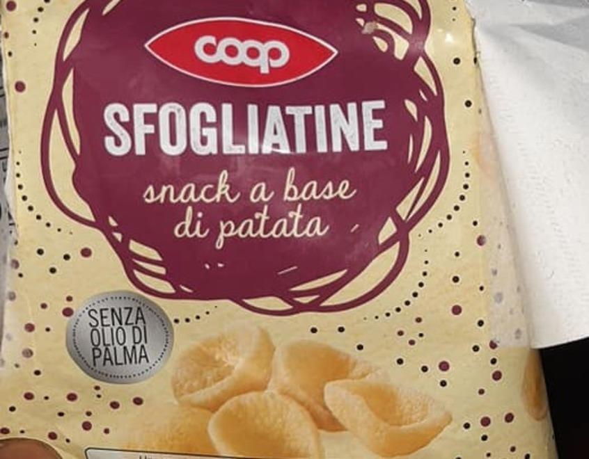 La confezione dove sono stati trovati gli escrementi