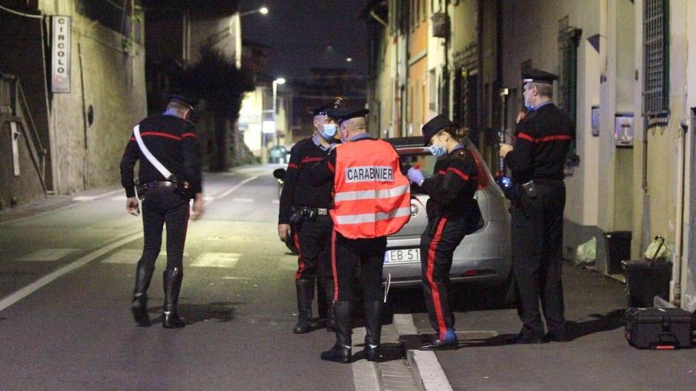 Far west aperitivo in città Assembramenti in strada e controlli a tappeto