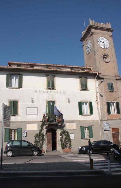 Spariti 659mila euro dalle casse comunali «Spesi dall’economa in droga e giochi»