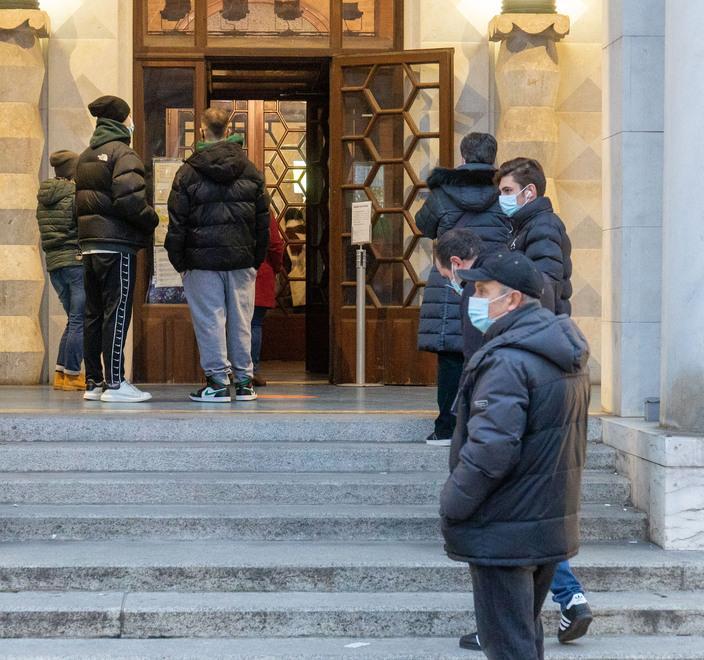 Poste, si torna alla normalità Riaperture da febbraio 