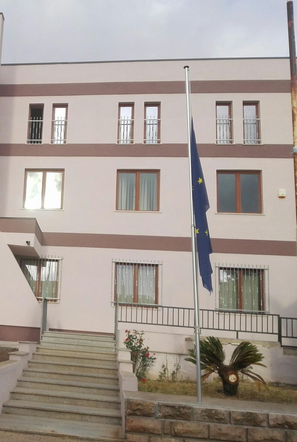 Genitore positivo, intere classi a casa