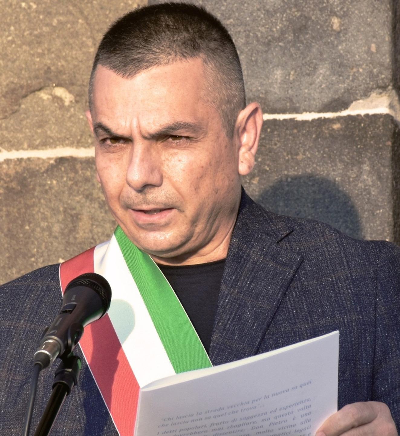Contrordine: no alle maschere e al falò 