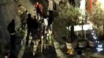 Maxi rissa in centro storico: anche una ragazza all’ospedale con il naso rotto
