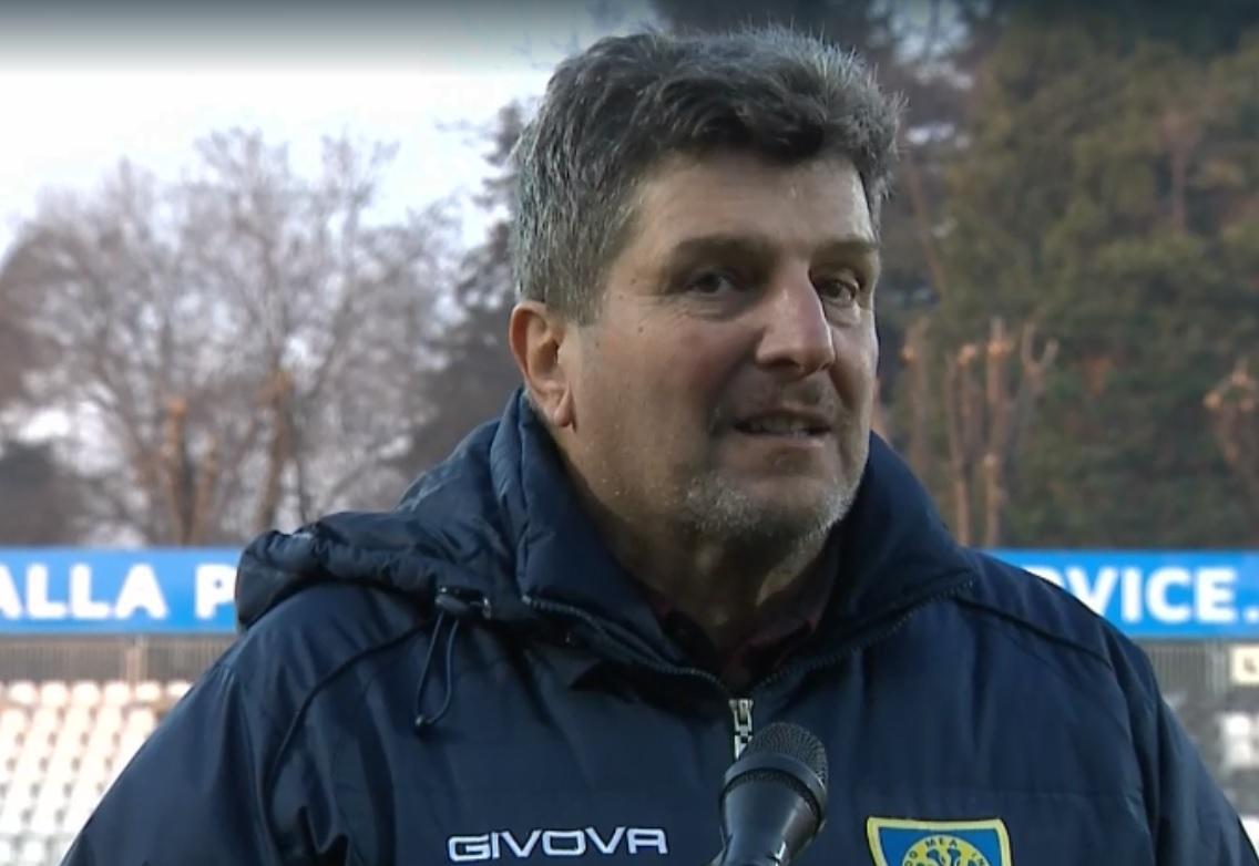 Carrarese in piena emergenza battuta a Vercelli 3-1