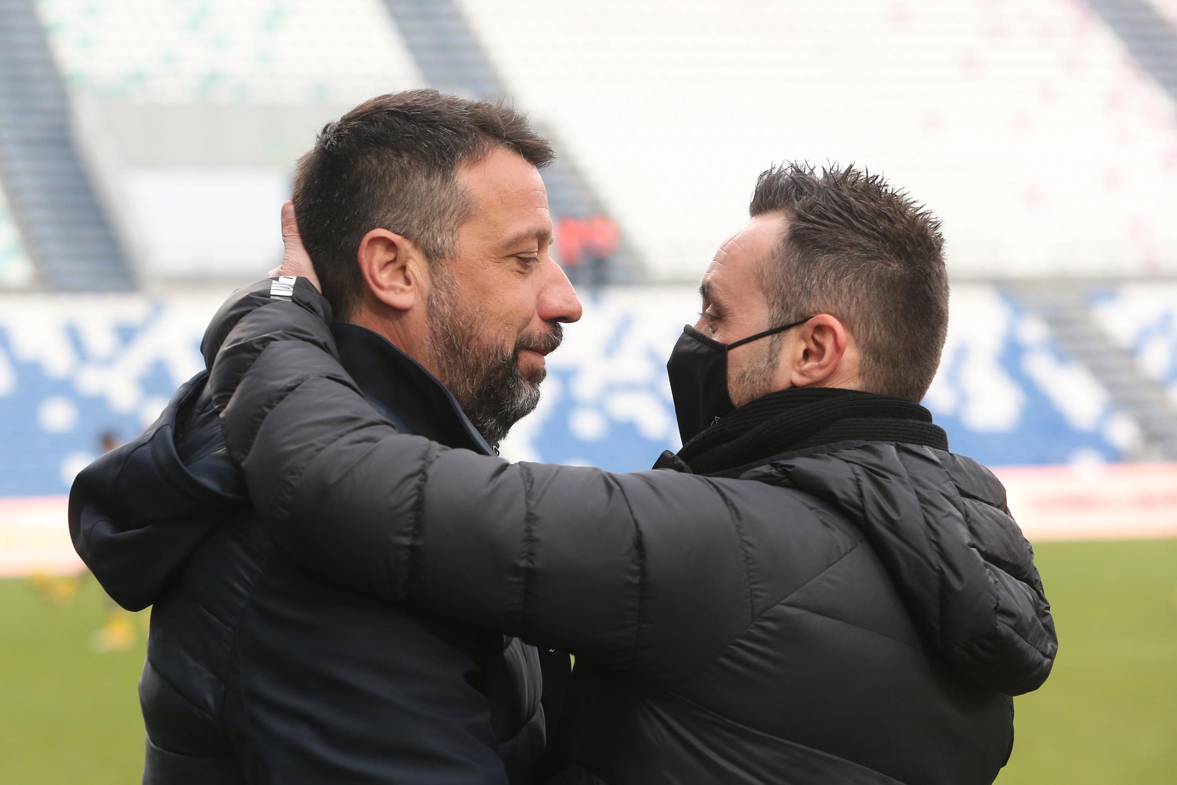 De Zerbi ce l’ha col campo: «Vorrei che fosse un alleato, invece è nostro nemico»