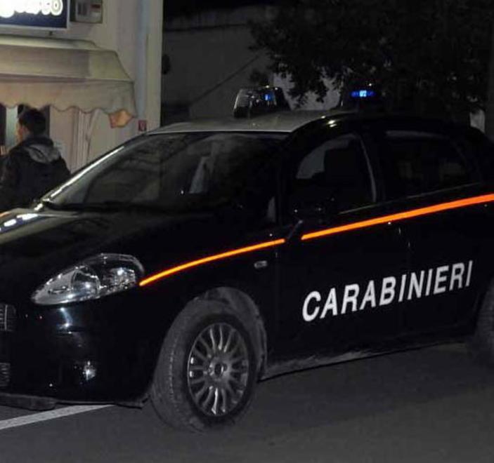 Condannata per estorsione ma era a passeggio per Luni 