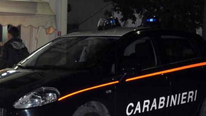 Condannata per estorsione ma era a passeggio per Luni