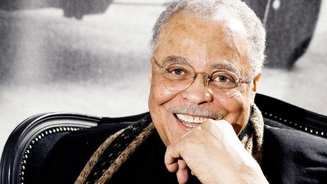 I 90 anni di James Earl Jones da balbuziente a voce cult
