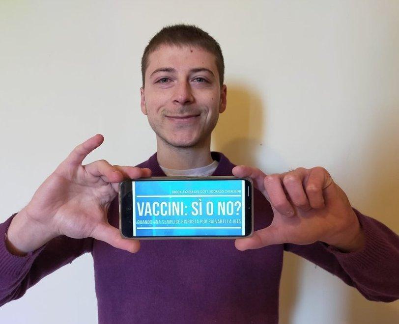 Laureati su Internet e complottisti: un eBook vi spiega perché vaccinarsi 