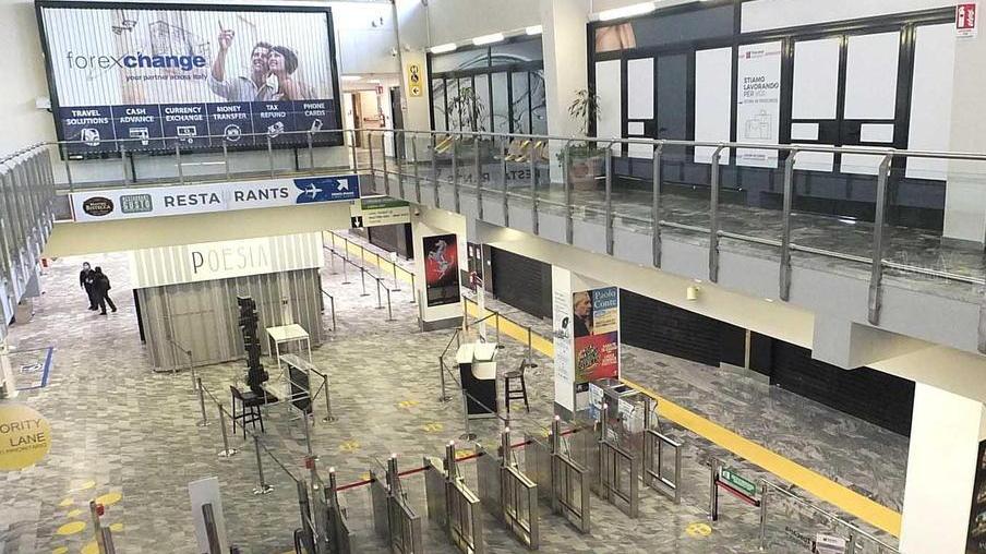 La società di gestione: terminal aperti solo per alcune ore