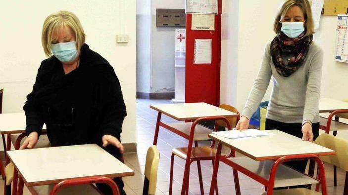 Domani il ritorno a scuola Studenti delle superiori al 50%
