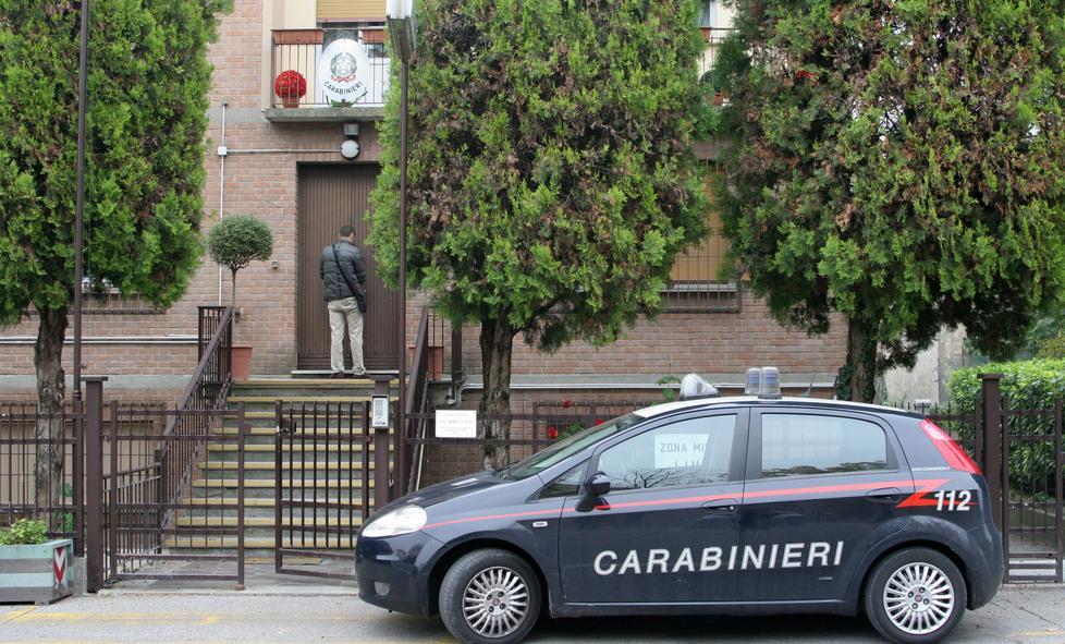 È in quarantena ed esce di casa Ai carabinieri dice: «Ma io sto bene»