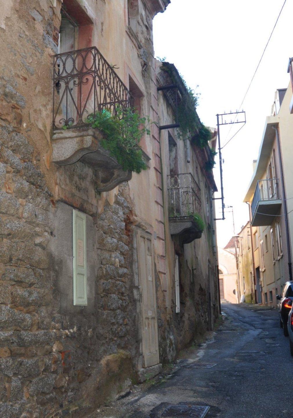 Emergenza alloggi, i socialisti sollecitano un patto con Area 