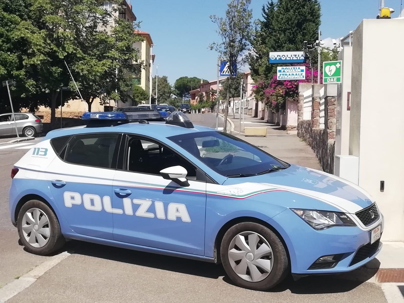Ruba nei supermercati con un abile stratagemma, arrestato a Cagliari