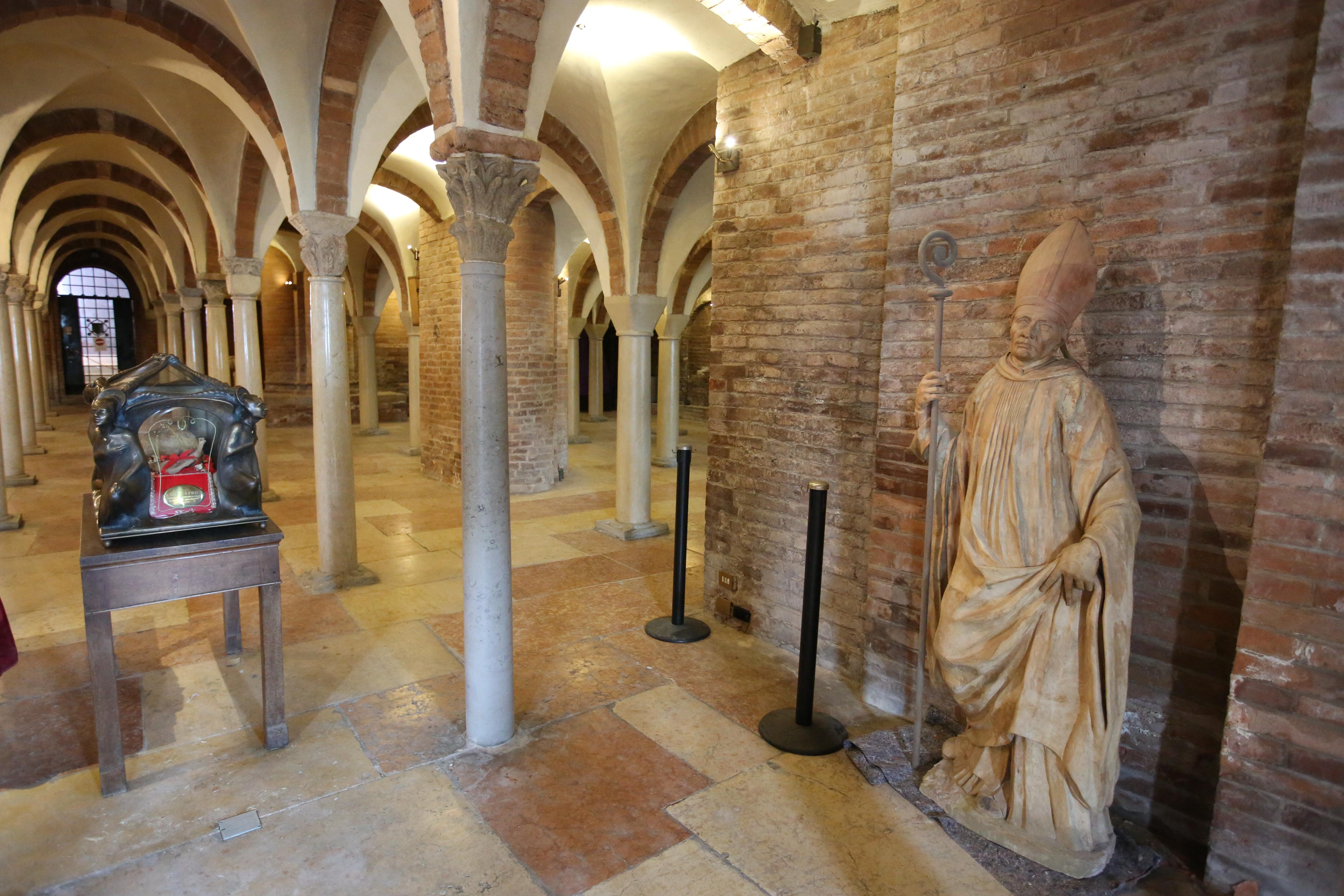Nonantola, recuperato prezioso manoscritto sottratto dall'archivio dell'Abbazia 