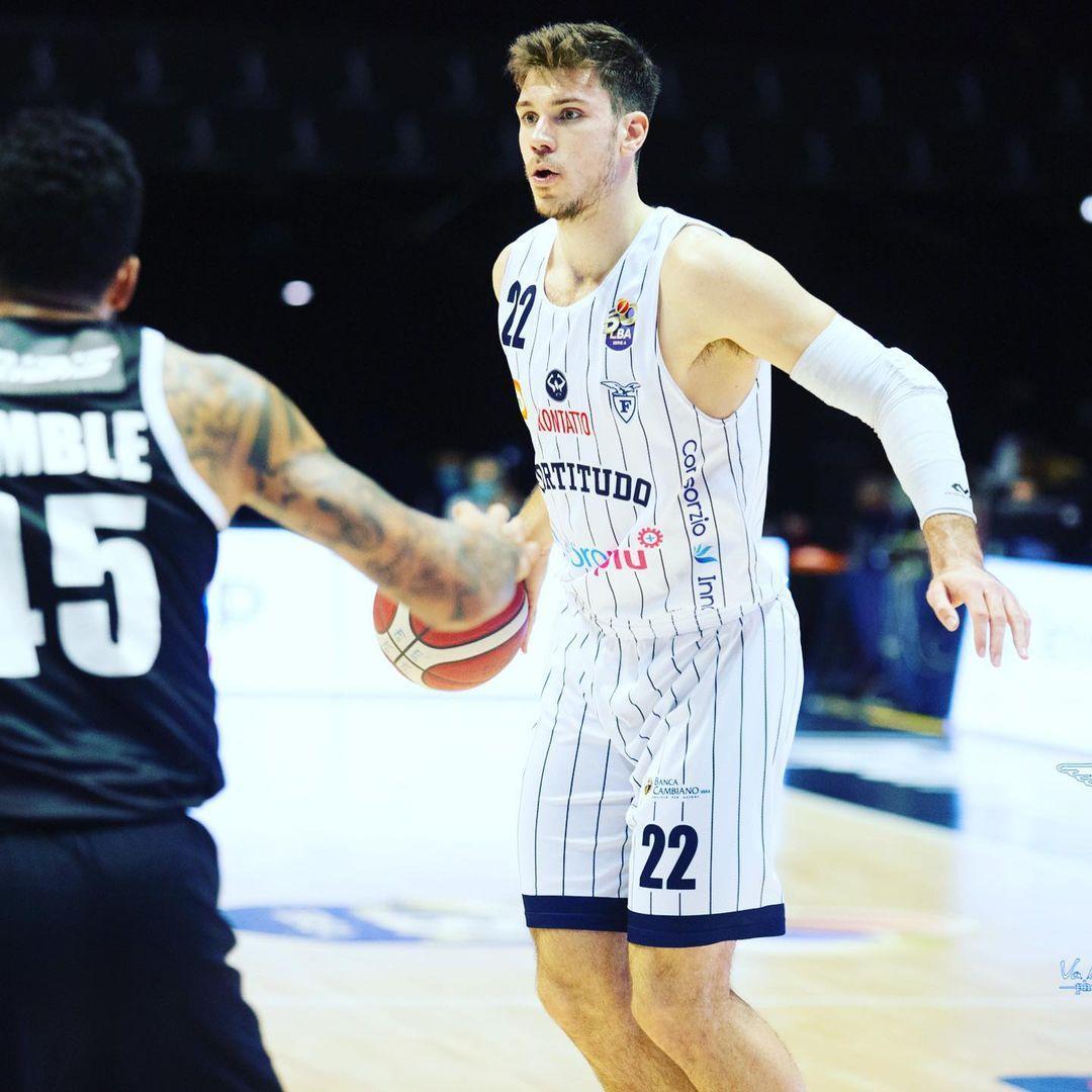 Basket, l'ex Fortitudo Happ firma con la Dinamo