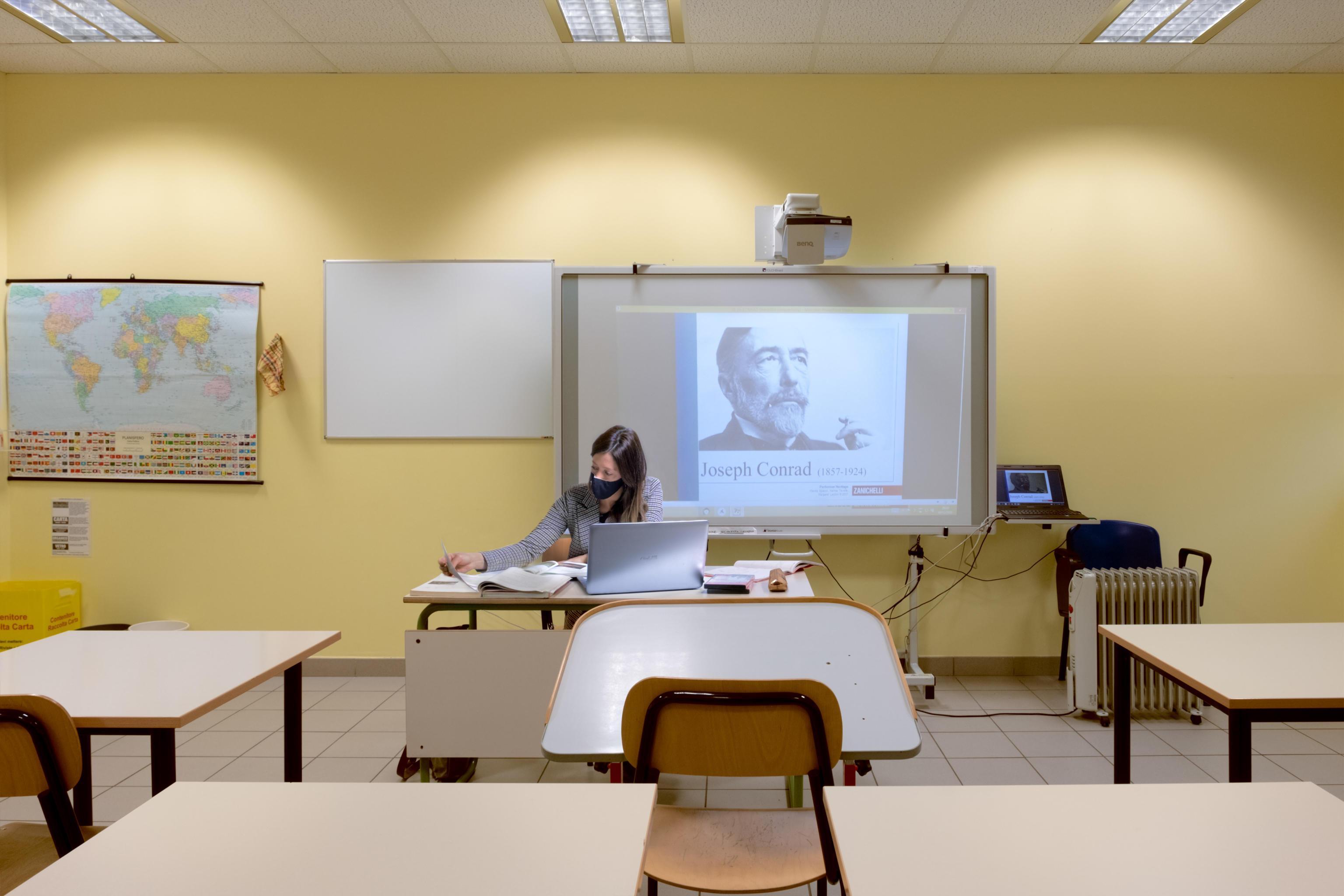 La Nuova in edicola martedì 19 gennaio, i presidi chiedono la riapertura delle scuole