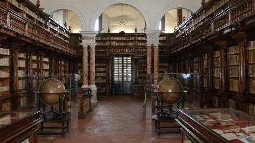 Biblioteca statale a rischio chiusura, l'ex direttore: «Musei privilegiati perché portano incassi»