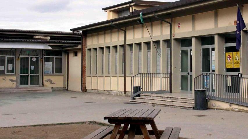 «La mensa scolastica non va»: è sciopero del pasto in bianco