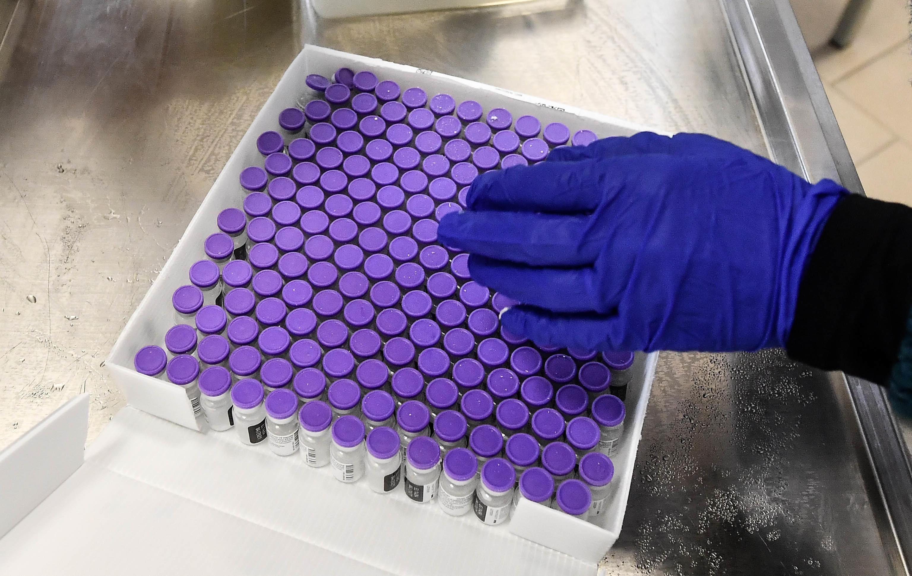 Vaccini, arrivate in Sardegna 7mila dosi Pfizer