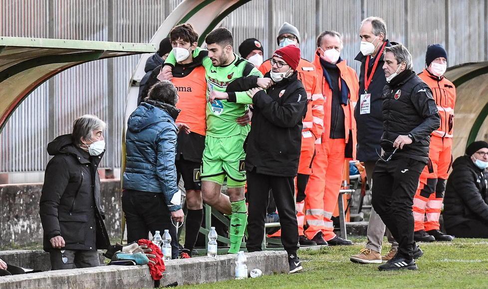 Per la Lucchese arriva la tegola-Coletta Assenza lunga, sul mercato per un portiere 