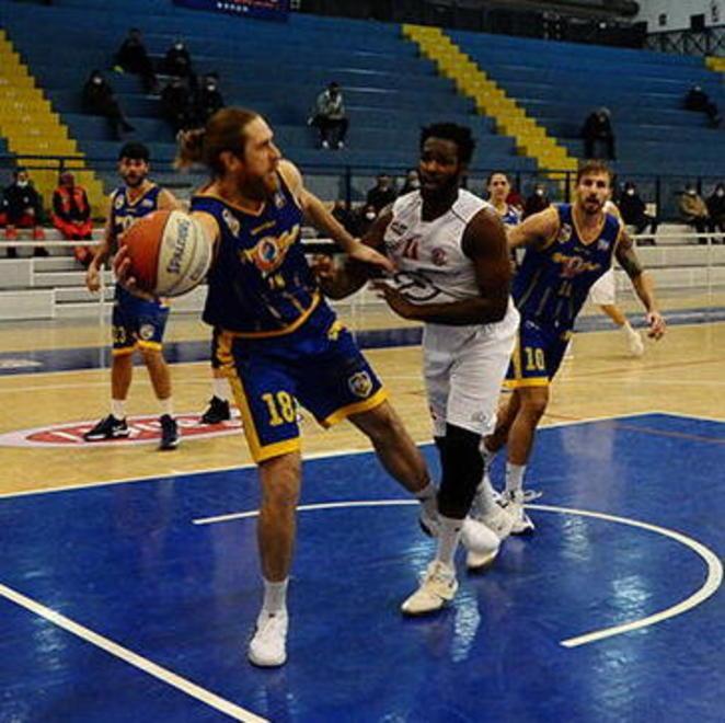 Il Golfo a Cecina rimonta ma spreca tutto Piombino perde anche il derby della costa 
