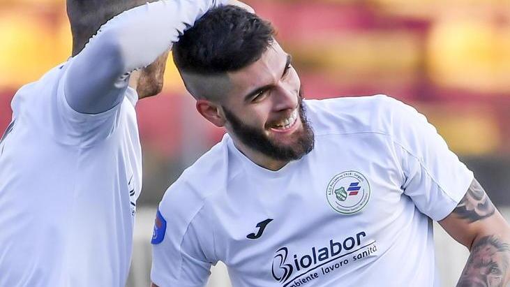 Brizzi superstar firma tre punti d’oro puro