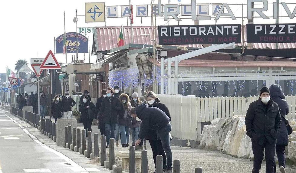 Zona gialla e un po’ di sole così i locali del litorale tornano a sorridere «Speriamo che duri»