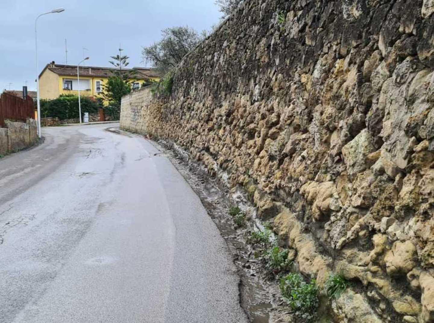 Muro a rischio crollo a Sant’Orsola 