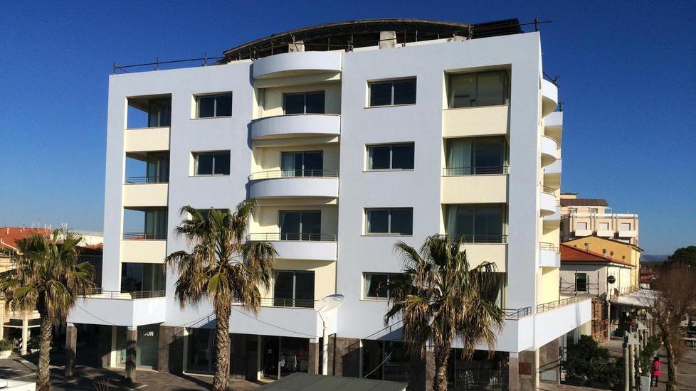 l’albergo visto dalla scaletta di largo Cairoli