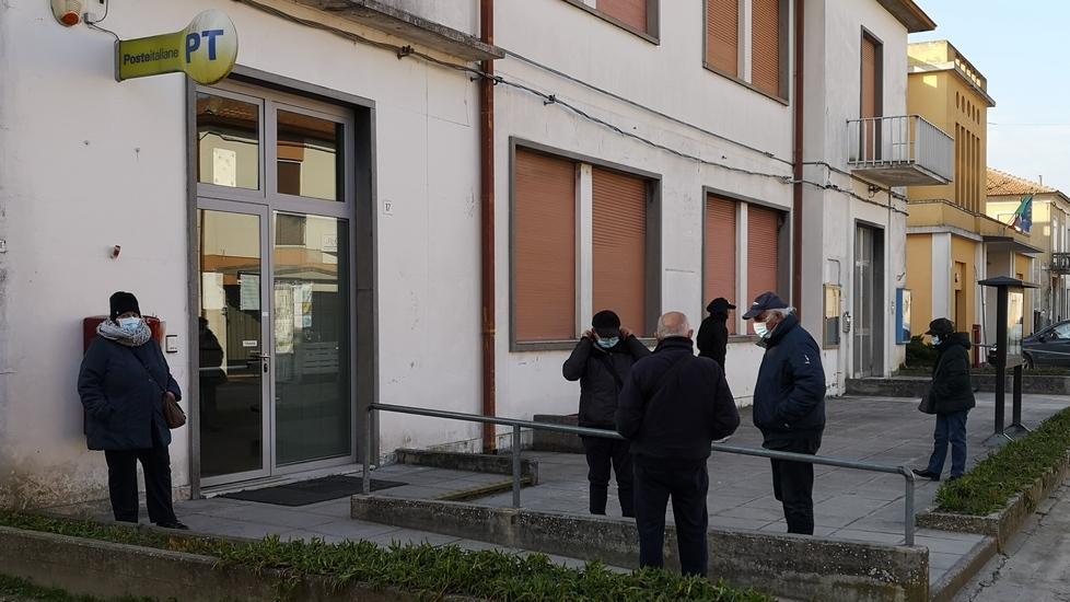 Tornano le aperture ordinarie alle Poste. Masi San Giacomo e Montesanto: bene così