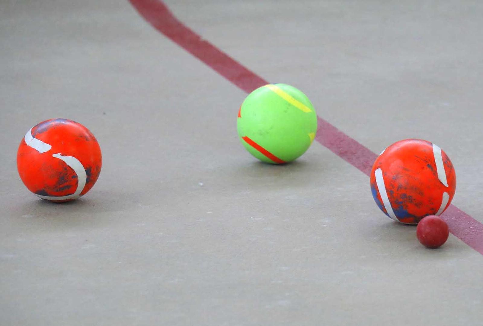 Impianti chiusi, età, paura del Covid: le bocce piangono 