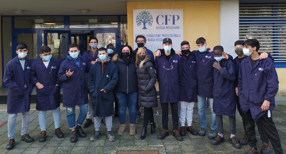 Ragazzi e insegnanti del Cfp di Guastalla