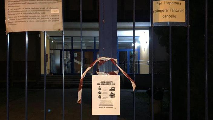 La Rete chiede più ascolto Azione “chiude” i cancelli