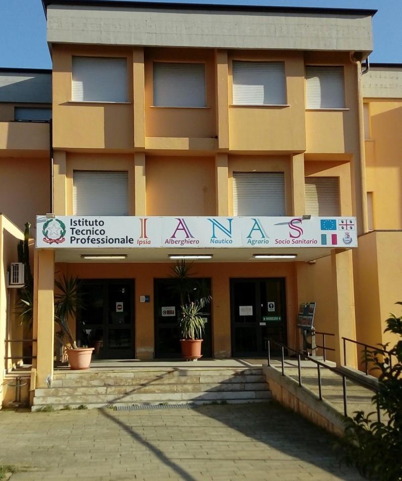 Tortolì anticipa tutti l’istituto Ianas accoglie la metà degli studenti 