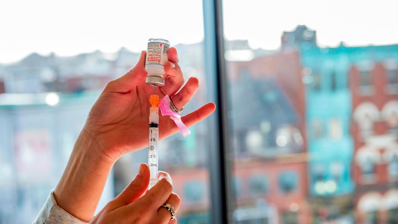 Covid, in Sardegna no al vaccino per l'1 per cento tra medici e infermieri