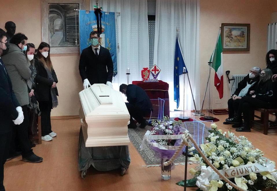 La camera ardente per il sindaco di Capalbio Settimio Bianciardi (foto Enzo Russo)