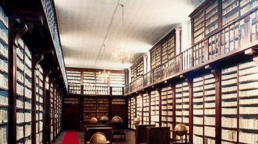 Biblioteca da salvare, la petizione va oltre i confini nazionali: raccolte 6mila firme