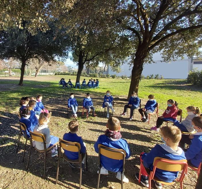 Alla “Martini” il parco diventa un’aula per le lezioni all’aperto